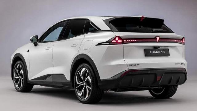 Changan Deepal S07 posteriore