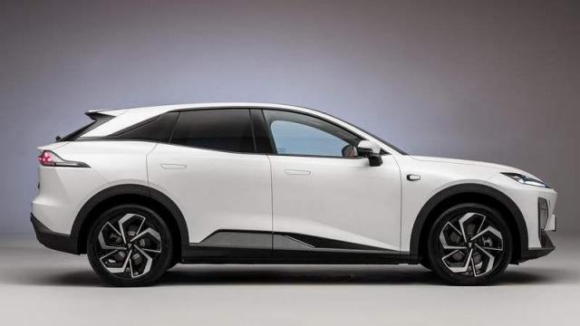 Changan Deepal S07 profilo