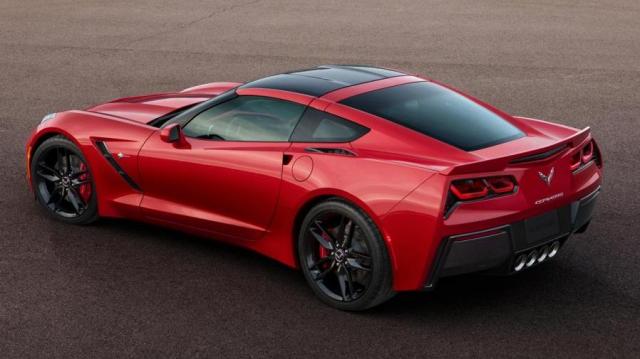 Corvette Stingray Coupé tre quarti posteriore