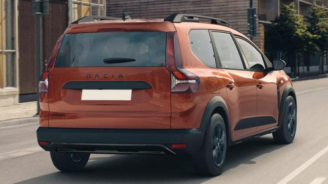 Dacia Jogger tre quarti posteriore