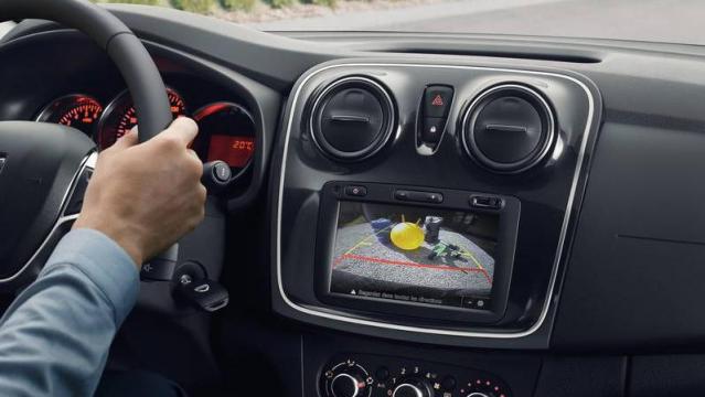 Dacia Nuova Logan MCV interni 1