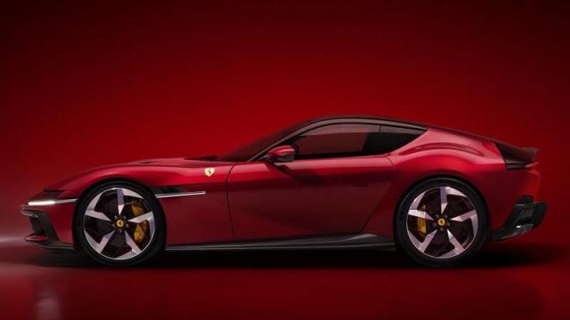 Ferrari 12Cilindri profilo