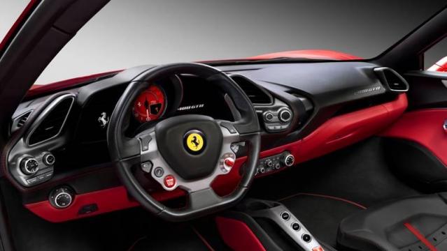 Ferrari 488 GTB interni 2
