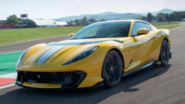 Ferrari 812 Competizione A pista