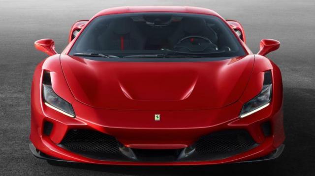 Ferrari F8 Tributo rossa