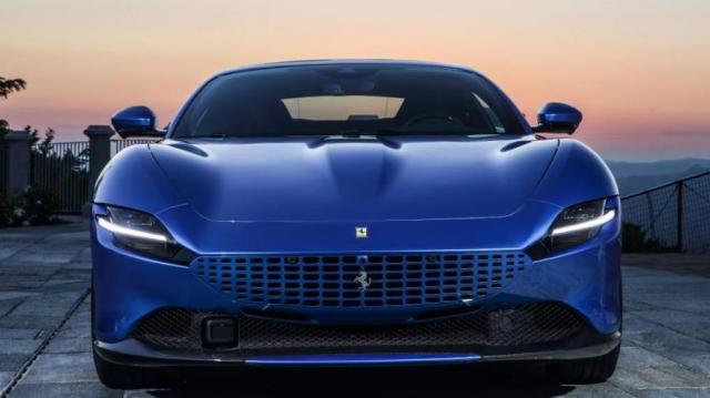 Ferrari Roma blu
