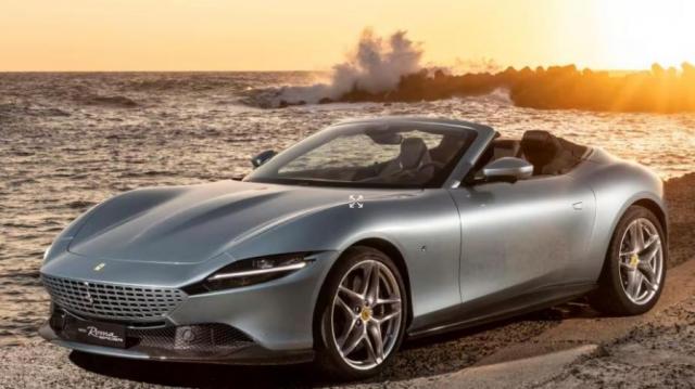 Ferrari Roma Spider ambiente
