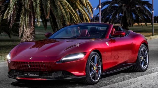 Ferrari Roma Spider rossa