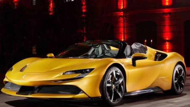 Ferrari SF90 Spider statica