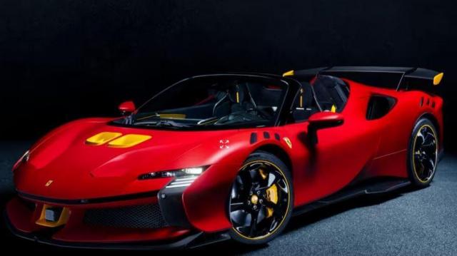 Ferrari SF90 XX Spider rossa