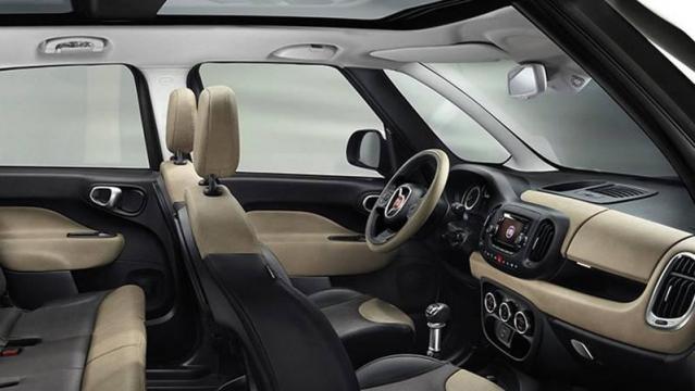 FIAT 500L Living interni