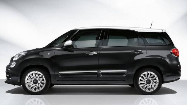 FIAT Nuova 500L Wagon profilo