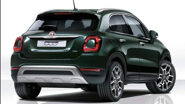 FIAT 500X Cross tre quarti posteriore