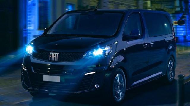 FIAT e-Ulysse tre quarti anteriore 1