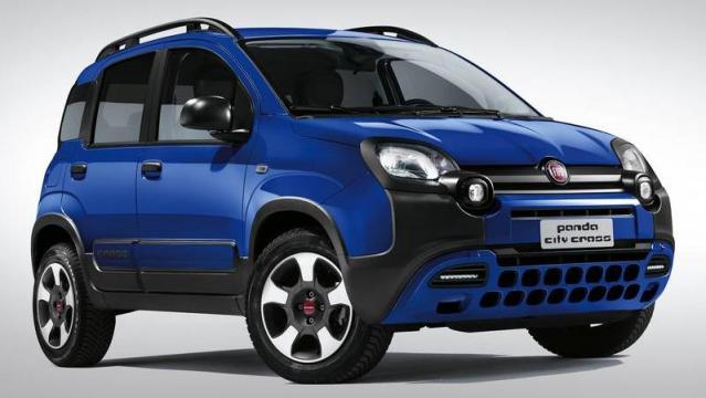 FIAT Panda City Cross tre quarti anteriore