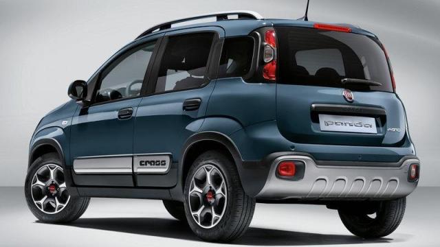 FIAT Panda Cross tre quarti posteriore