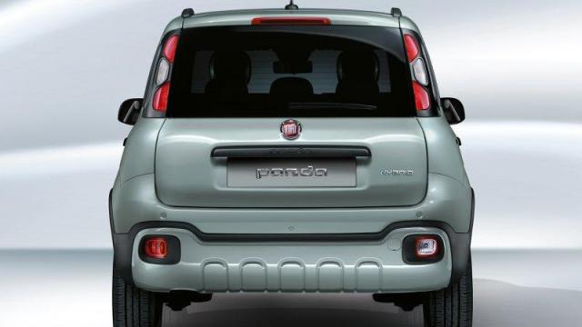 FIAT Panda City Cross Hybrid posteriore 1