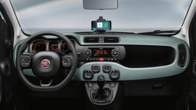 FIAT Panda City Cross Hybrid interni