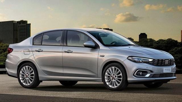 FIAT Tipo 4 porte tre quarti anteriore