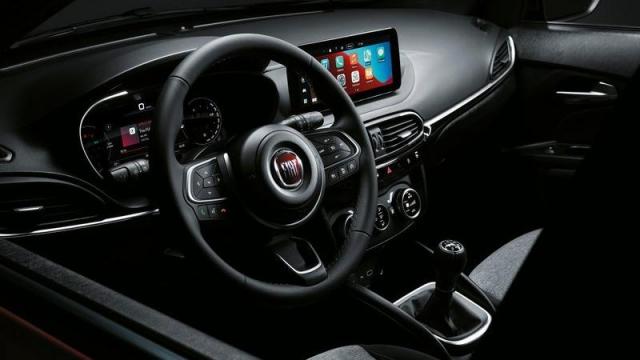 FIAT Tipo Cross interni strumentazione