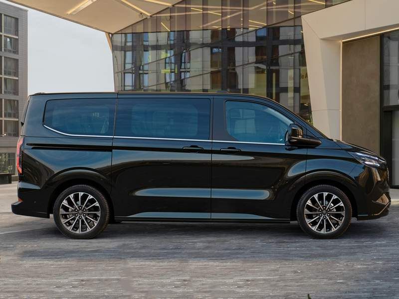 Ford E-Tourneo Custom profilo