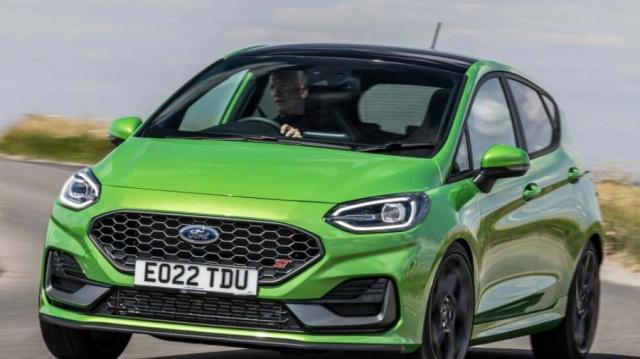 Ford Fiesta ST verde