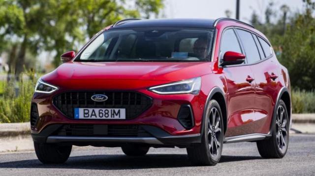 Ford Focus Active Wagon strada