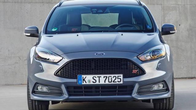 Ford Focus ST Wagon anteriore