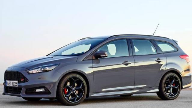 Ford Focus ST Wagon foto