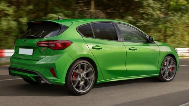 Ford Nuova Focus ST tre quarti posteriore