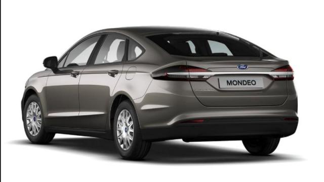 Ford Nuova Mondeo tre quarti posteriore