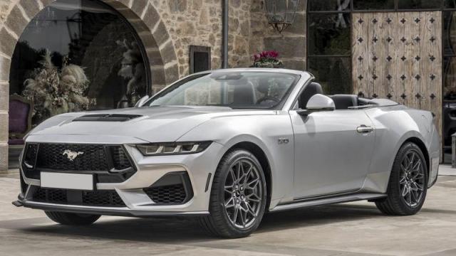 Ford Mustang Convertible anteriore