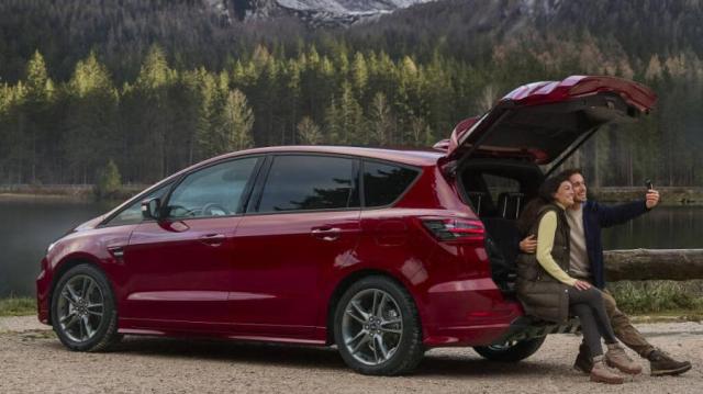 Ford S-Max bagagliaio