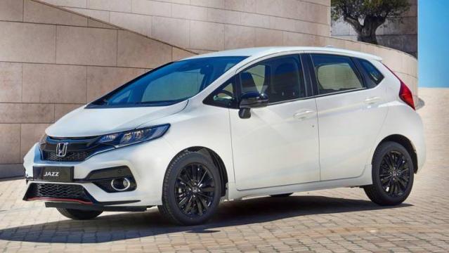 Honda Nuova Jazz tre quarti anteriore