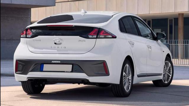 Hyundai IONIQ posteriore