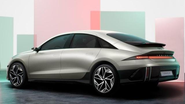 Hyundai IONIQ 6 posteriore