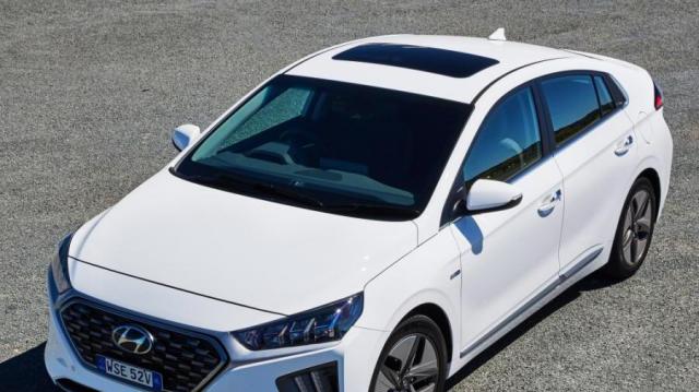 Hyundai Ioniq Hybrid alto