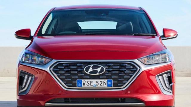 Hyundai Ioniq Plug in Hybrid frontale