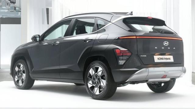 Hyundai Nuova KONA Hybrid posteriore