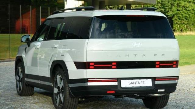 Hyundai SANTA FE Plug-in Hybrid posteriore