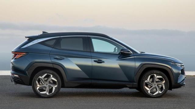 Hyundai Tucson Hybrid profilo