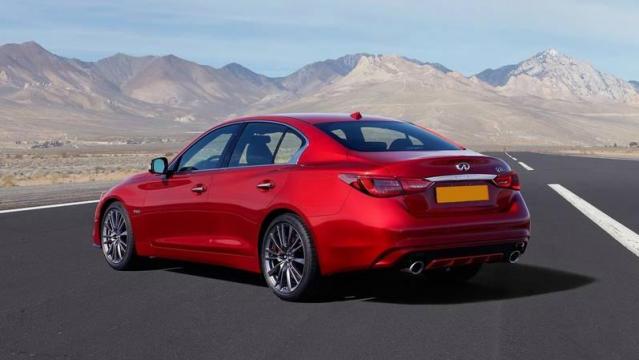 Infiniti Nuova Q50 tre quarti posteriore