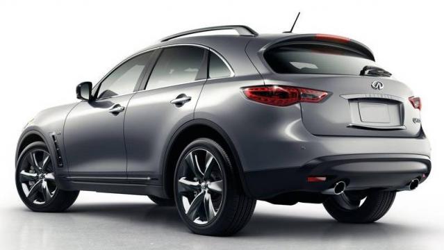 Infiniti QX70 esterno 1