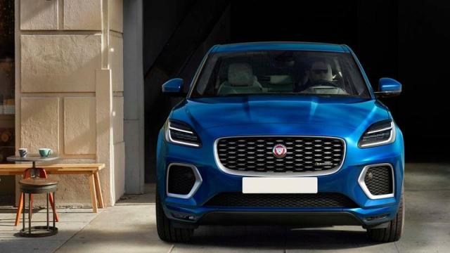 Jaguar Nuova E-Pace anteriore