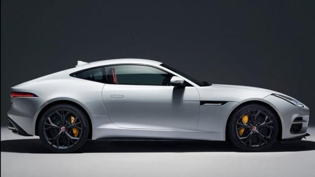 Jaguar F-TYPE COUPÉ profilo