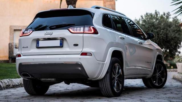 Jeep Cherokee foto