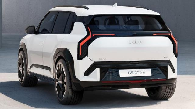 KIA EV3 posteriore