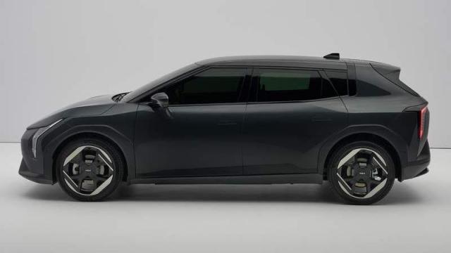 KIA EV4 profilo