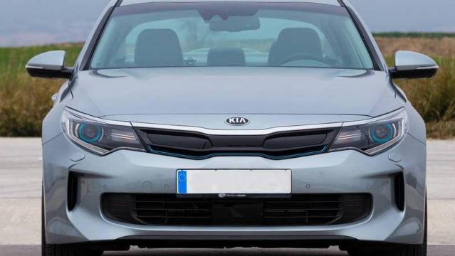 KIA Optima Plug-in Hybrid 5