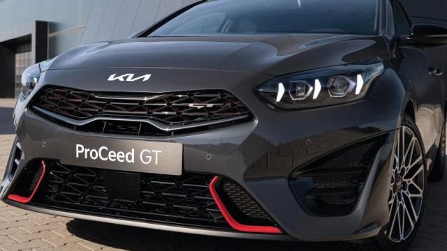 KIA ProCeed anteriore 1